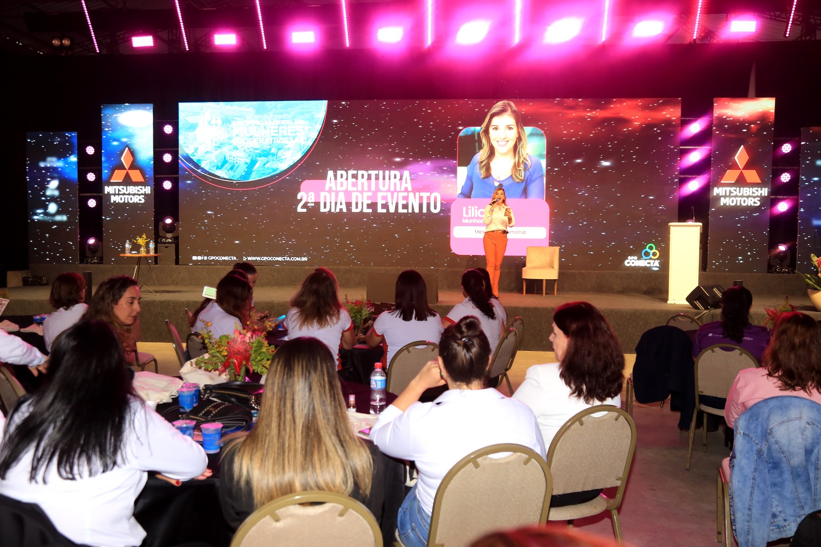 Mulheres do agro se reúnem no Enmcoop para debater emoções, liderança e futuro