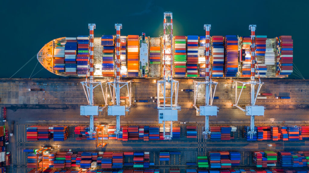 Tarifa dos EUA muda cenário para exportações do Brasil, destaca Amcham