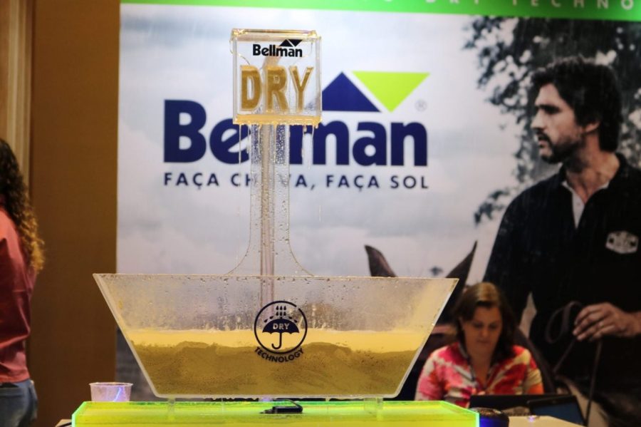 Dry Technology Linha Bellman. Os produtos não fazem crostas porque a água não penetra nos suplementos minerais